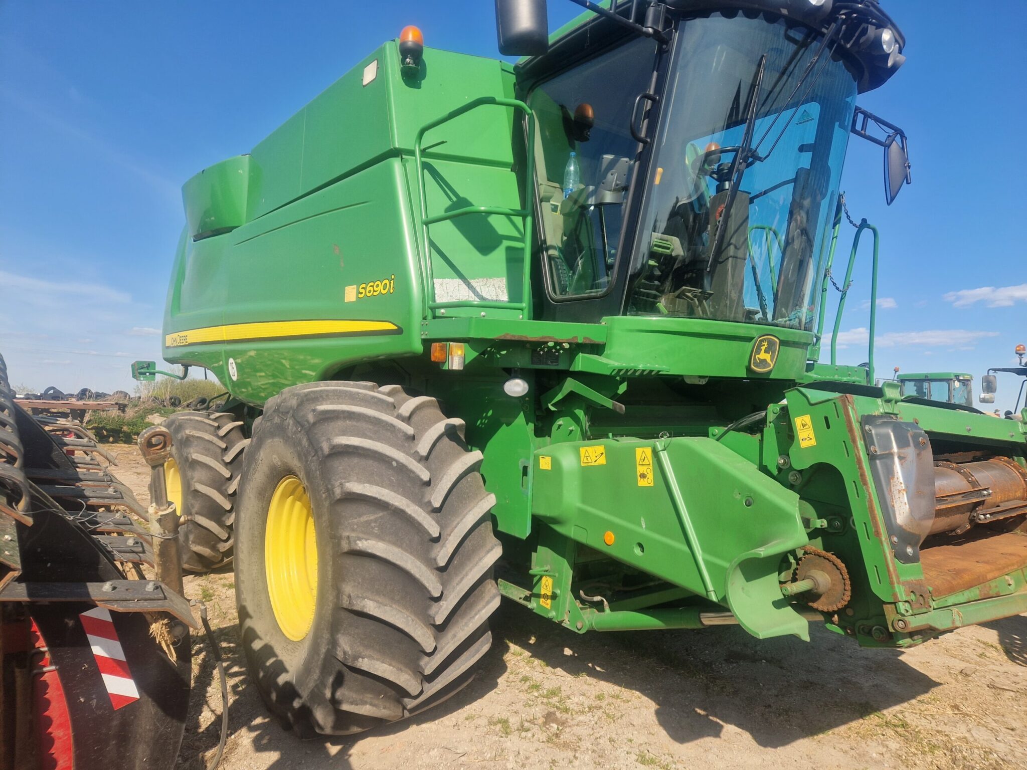 John Deere S690i (Naudota technika)