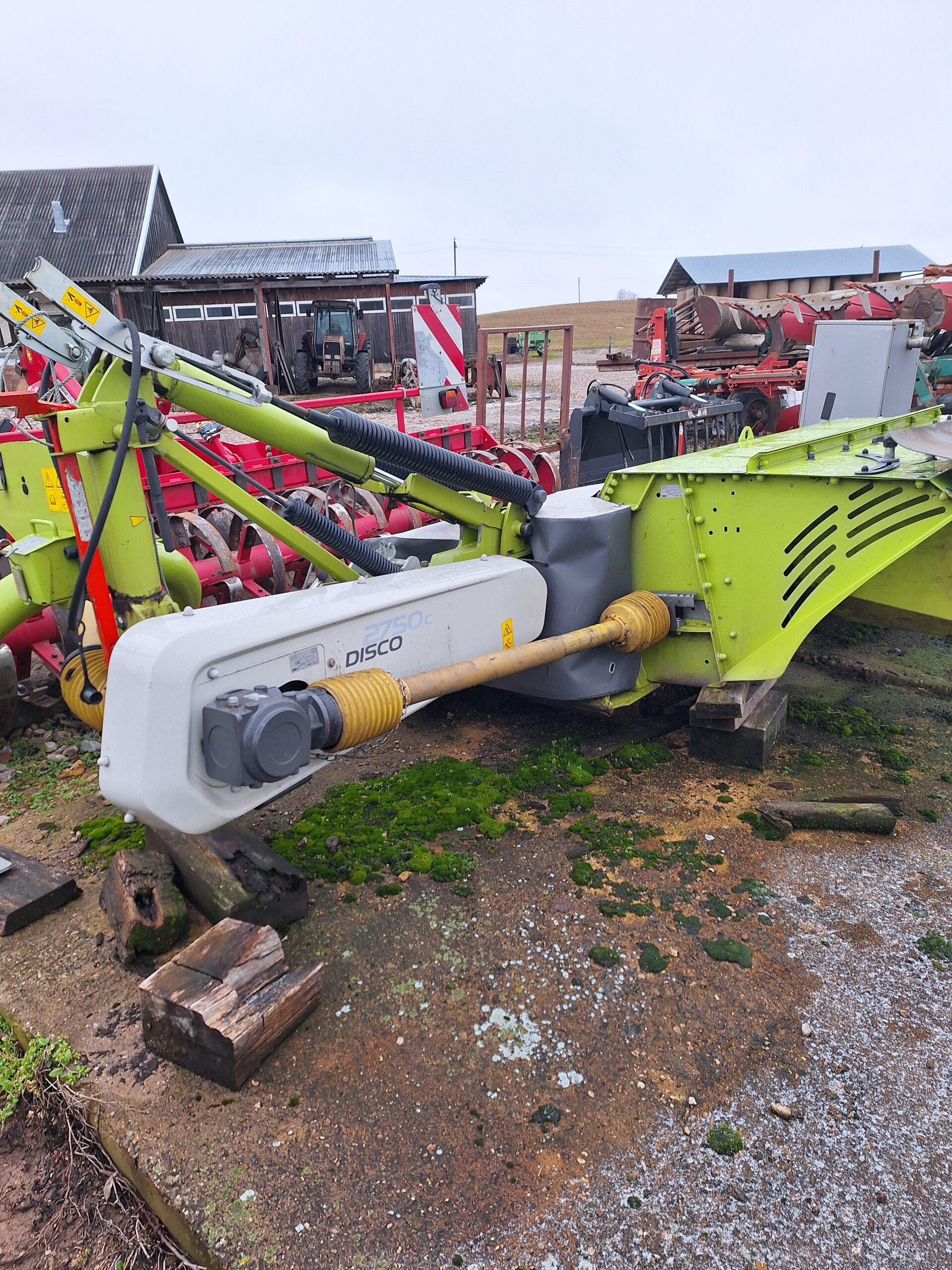 CLAAS 2750c (Naudota technika)
