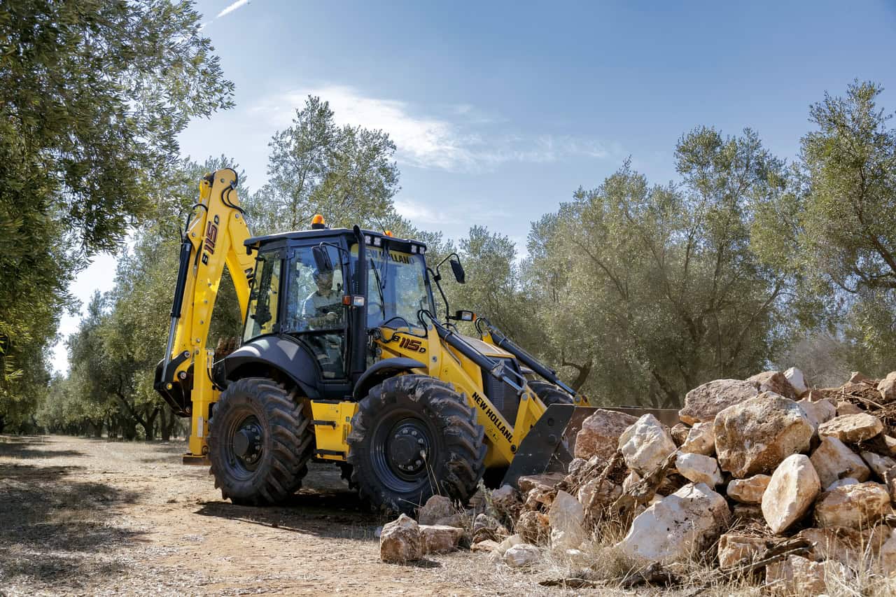 New Holland ratinis ekskavatorinis krautuvas