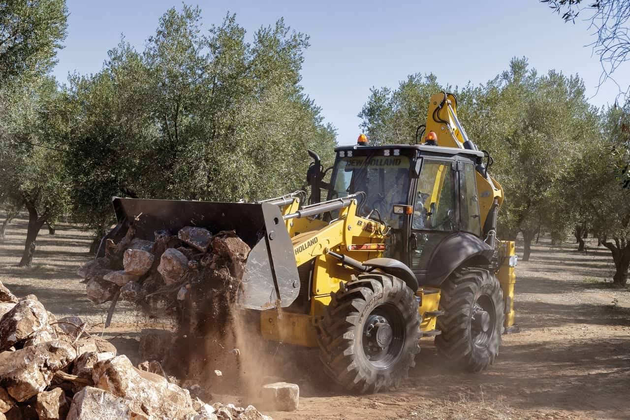 New Holland ratinis ekskavatorinis krautuvas