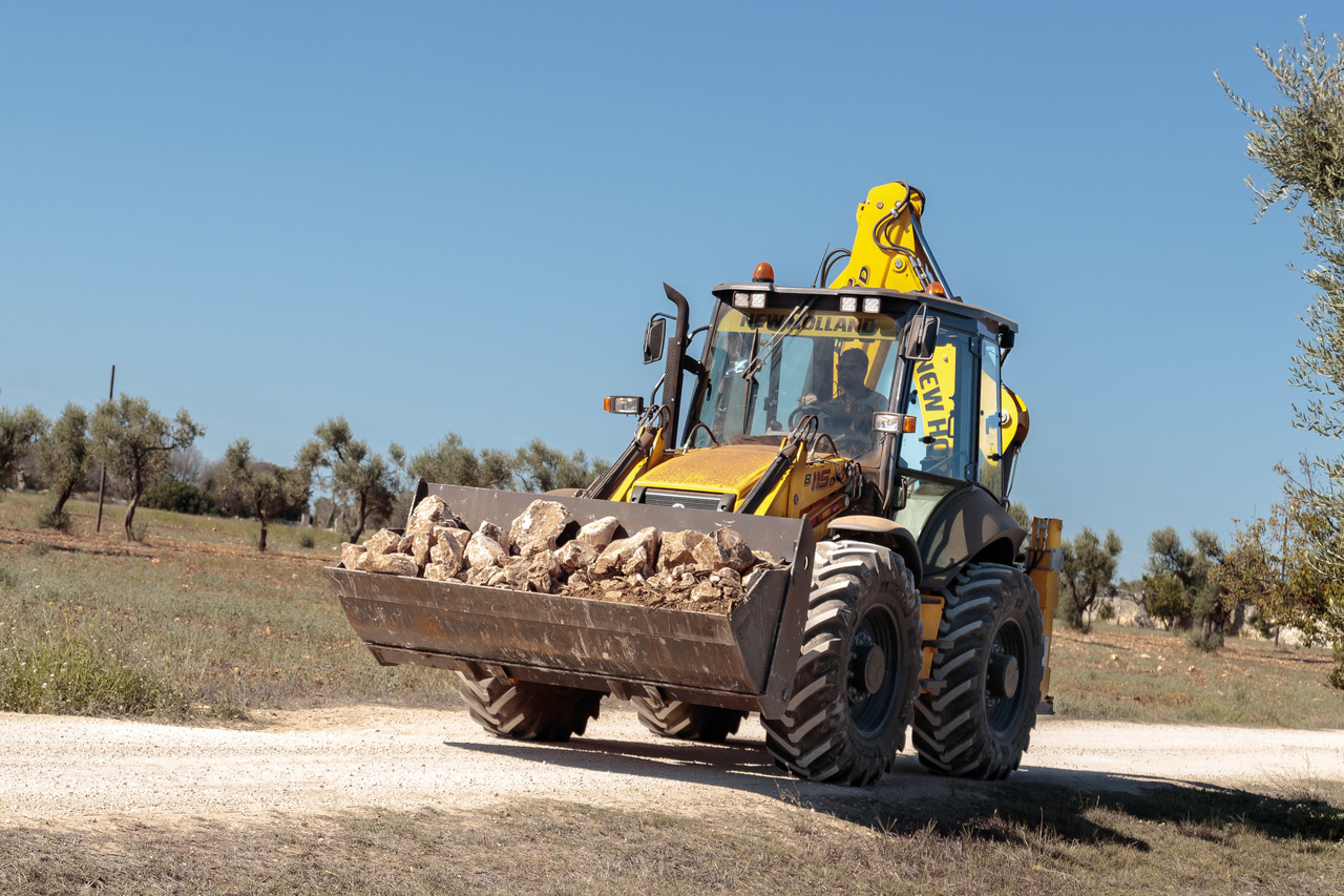 New Holland statybinė technika