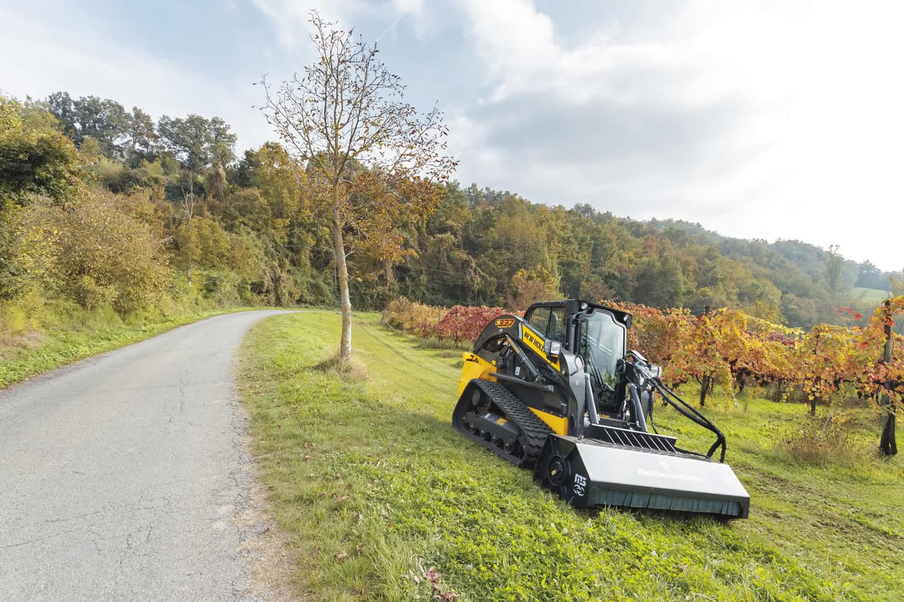 New Holland vikšriniai mini krautuvai