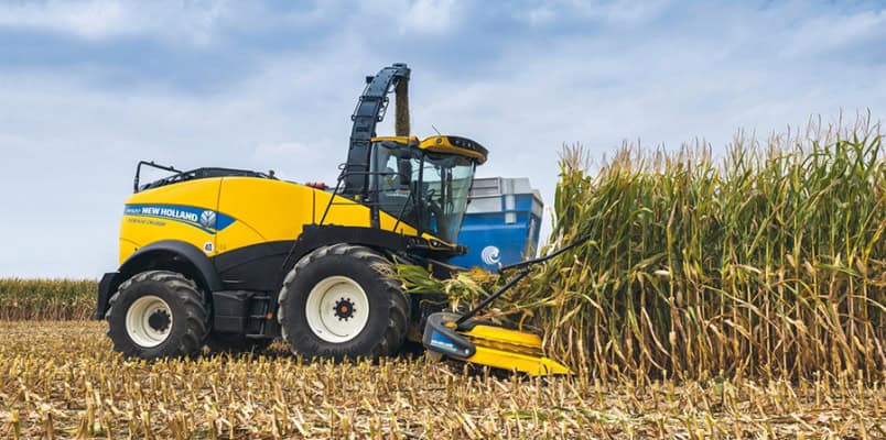 New Holland savaeigis pašarų smulkintuvas