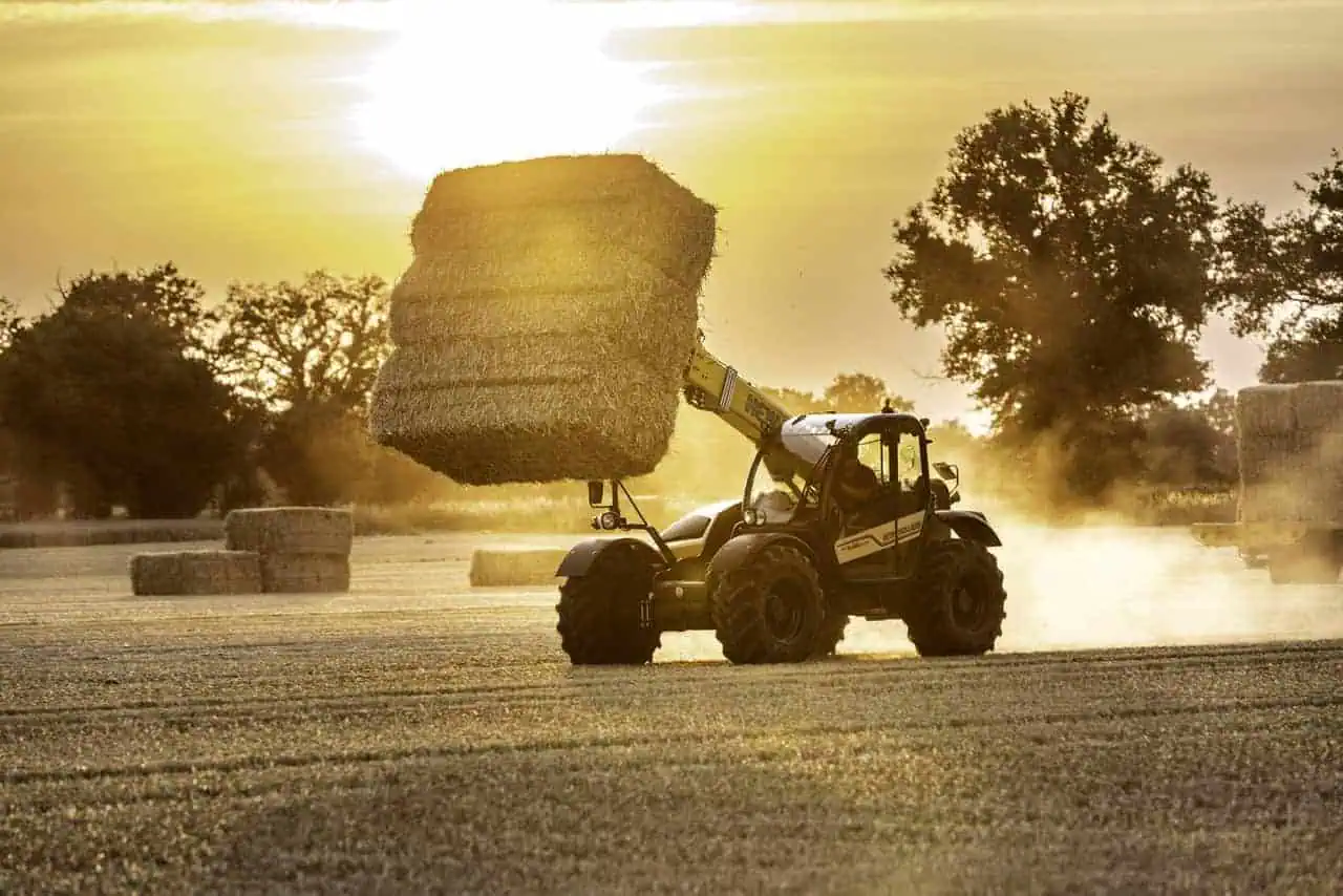 NAUJI TELESKOPINIŲ KRAUTUVŲ NEW HOLLAND MODELIAI