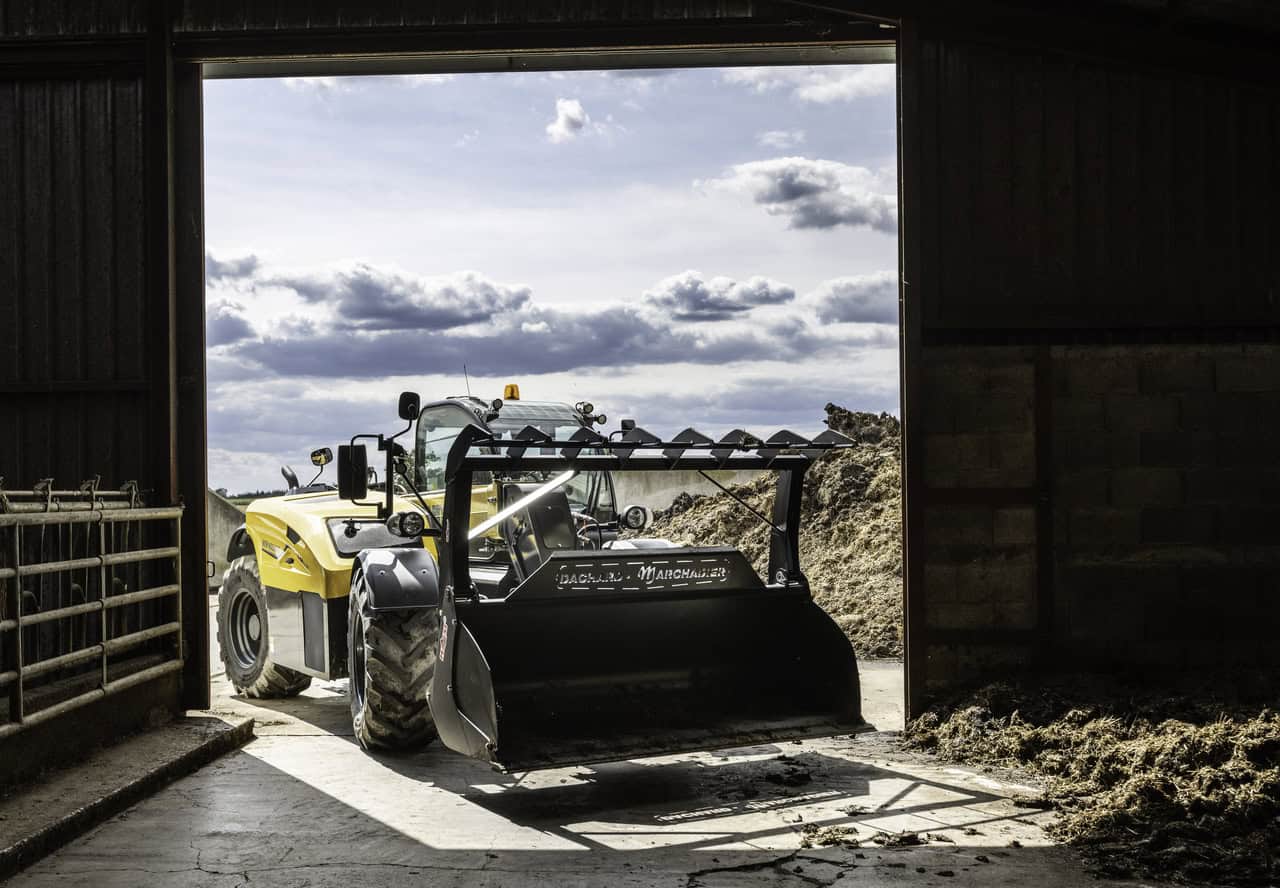 NAUJI TELESKOPINIŲ KRAUTUVŲ NEW HOLLAND MODELIAI