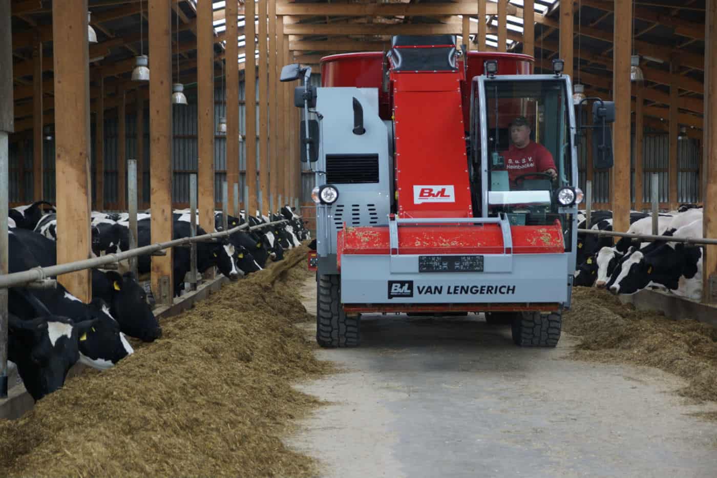 BVL V-MIX DRIVE savaeigiai pašarų maišytuvai-dalytuvai